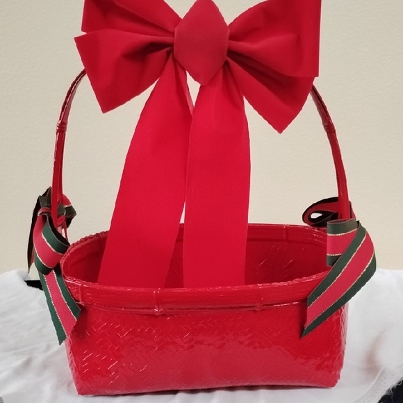 Unbranded Other - D- NWOT Elegant Red Woven Basket